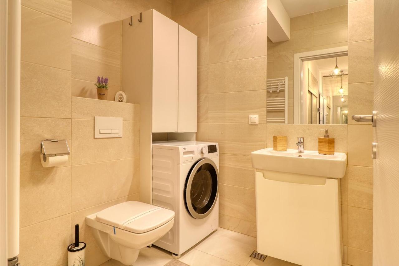 Relaxation Station - My Charming, Cosy&Inviting Apt - Smart Thermostat - Private Parking - Ior Park - Long Term Price Cuts Bukares Bagian luar foto
