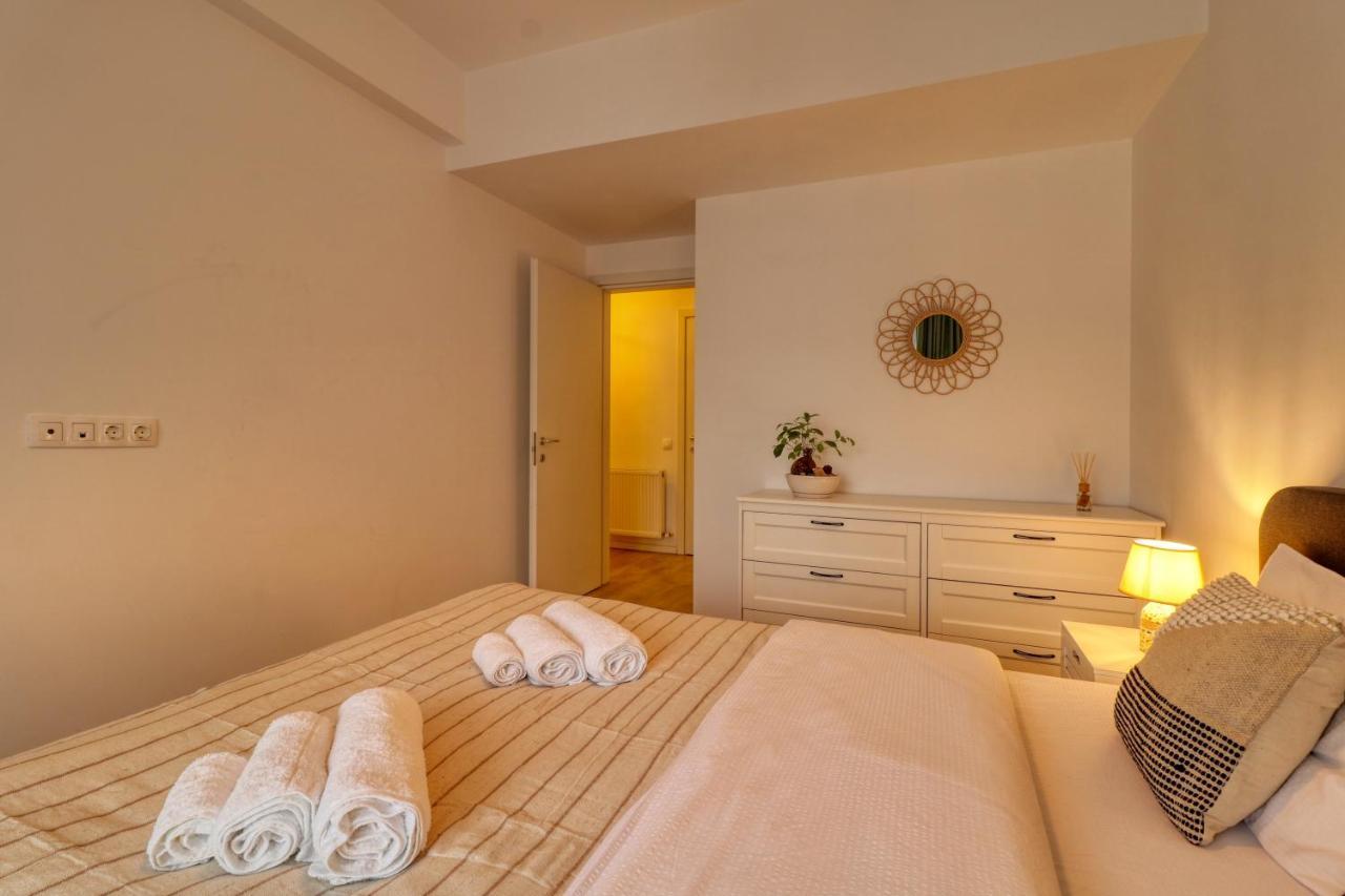 Relaxation Station - My Charming, Cosy&Inviting Apt - Smart Thermostat - Private Parking - Ior Park - Long Term Price Cuts Bukares Bagian luar foto