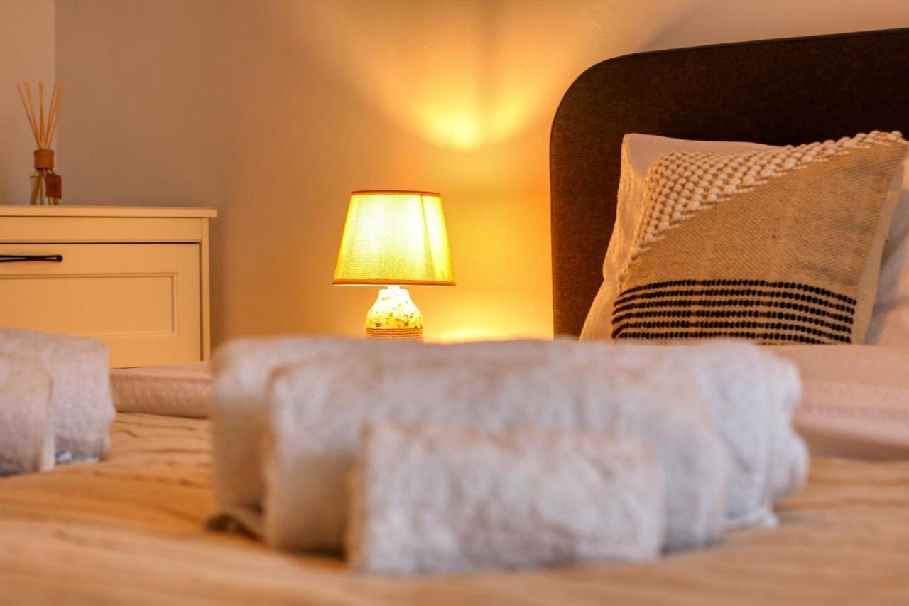 Relaxation Station - My Charming, Cosy&Inviting Apt - Smart Thermostat - Private Parking - Ior Park - Long Term Price Cuts Bukares Bagian luar foto