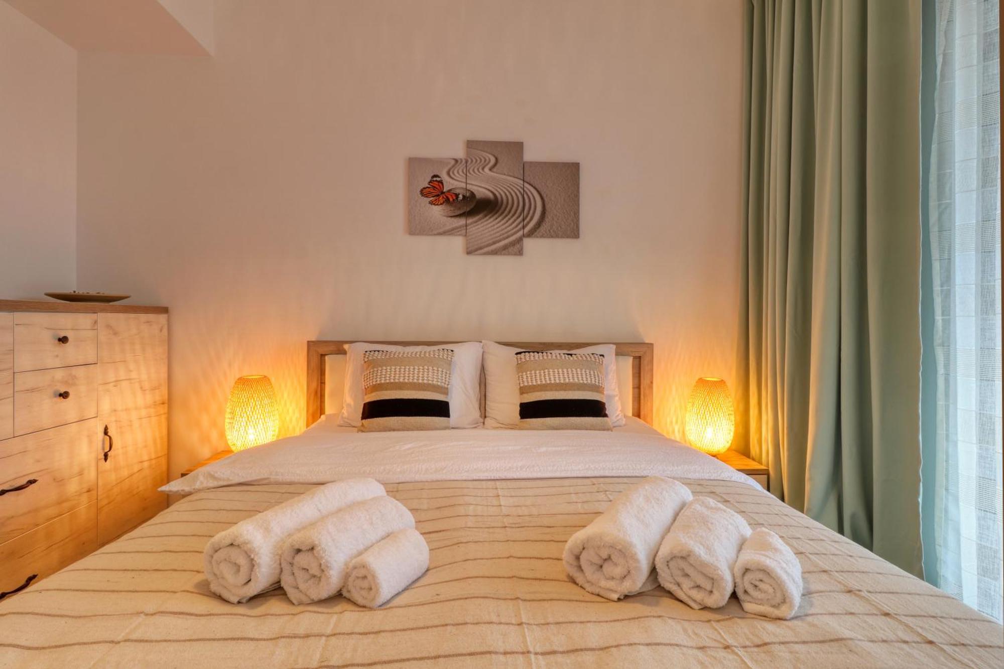 Relaxation Station - My Charming, Cosy&Inviting Apt - Smart Thermostat - Private Parking - Ior Park - Long Term Price Cuts Bukares Bagian luar foto